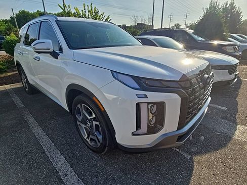 Used 2024 Hyundai Palisade Limited FWD image 5