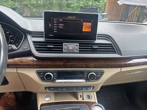 Used 2018 Audi Q5 Prestige AWD/4WD image 11