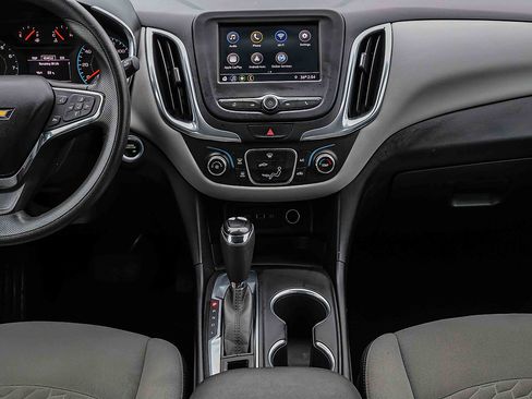 Used 2019 Chevrolet Equinox LS image 11