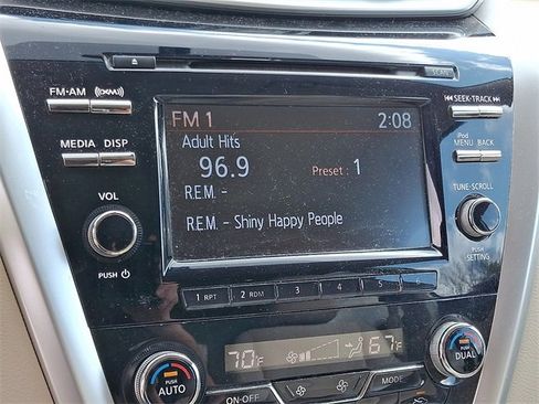 Used 2017 Nissan Murano S image 16