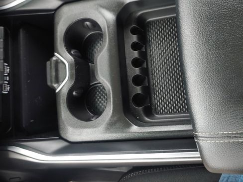 Used 2025 RAM 1500 Big Horn AWD/4WD image 17