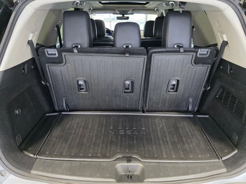Used 2024 Nissan Pathfinder Platinum w/ Lighting Package (N92) image 19