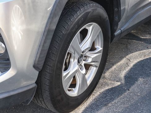 Used 2020 Toyota RAV4 XLE image 4