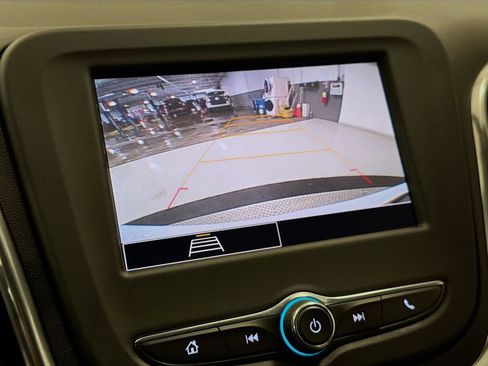 Used 2024 Chevrolet Equinox LS FWD image 11