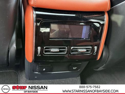 Used 2025 Lincoln Aviator Reserve w/ Jet Appearance Package image 16