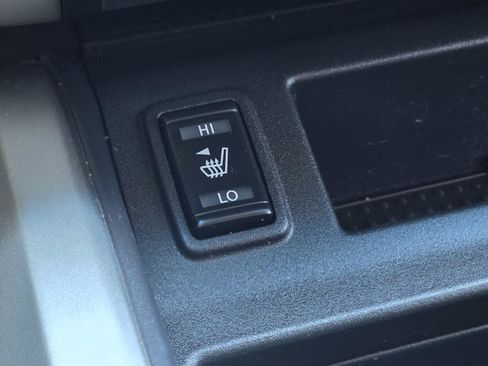 Used 2018 Nissan Titan PRO-4X w/ Pro-4x Convenience Package AWD/4WD image 21