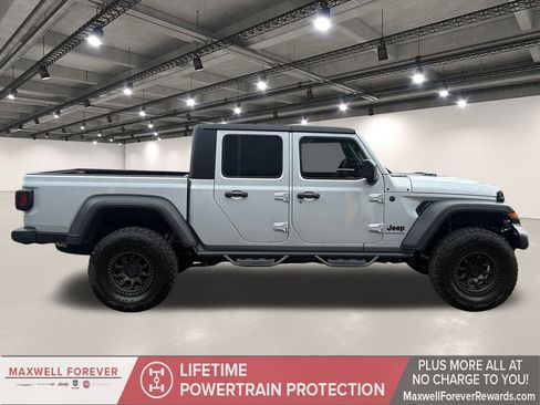 Used 2024 Jeep Gladiator Sport image 17