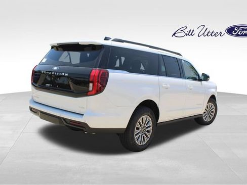 New 2027 Ford Expedition Max Platinum w/ Driver's Package RWD image 3