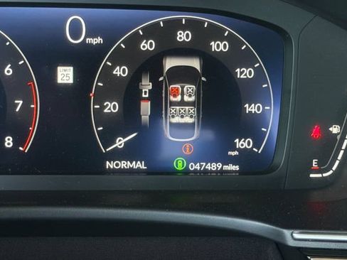 Certified 2024 Honda Civic Sport Touring image 31