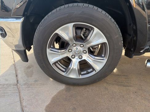 Used 2021 RAM 1500 Laramie image 9