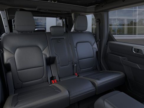 New 2026 Ford Bronco Outer Banks w/ Sasquatch Package image 11