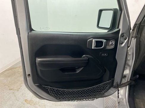 Used 2019 Jeep Wrangler Unlimited Sport S image 22