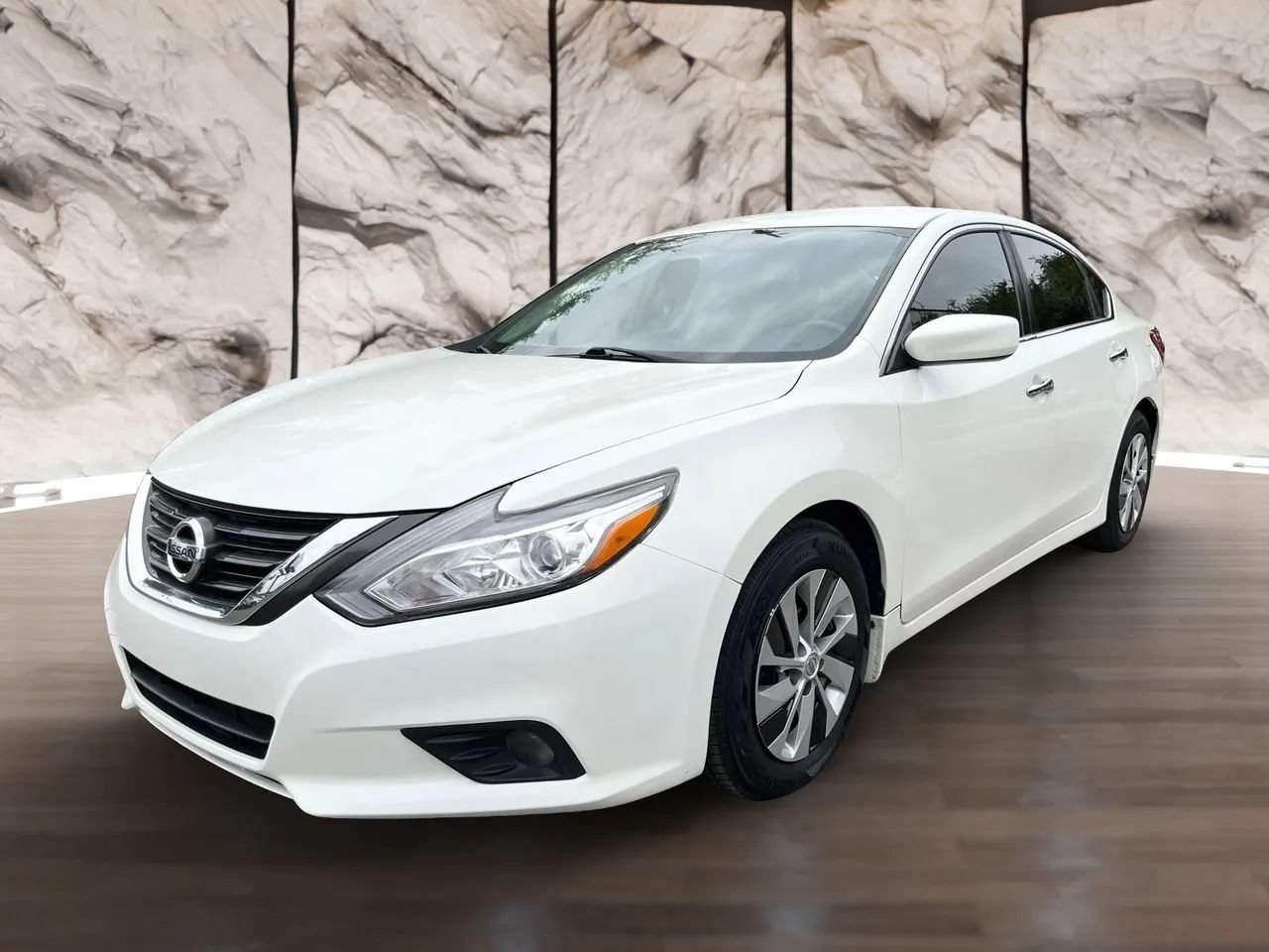 Used 2017 Nissan Altima 2.5 SV FWD image 3
