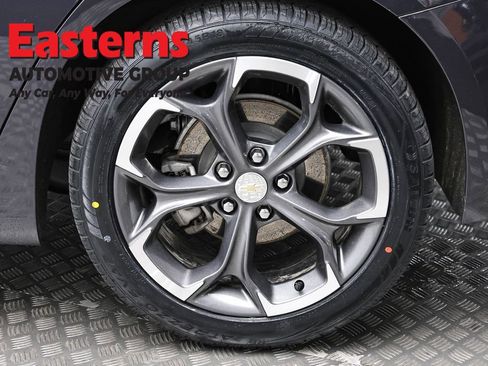 Used 2023 Chevrolet Malibu LT image 8