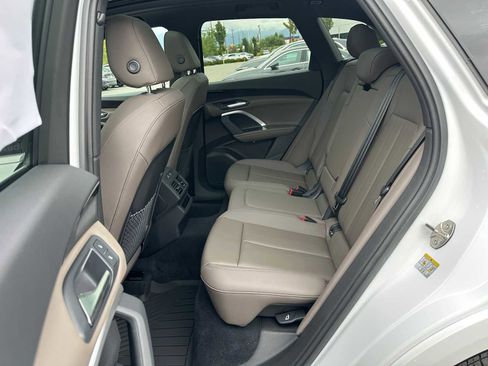 New 2025 Audi Q5 Premium image 16
