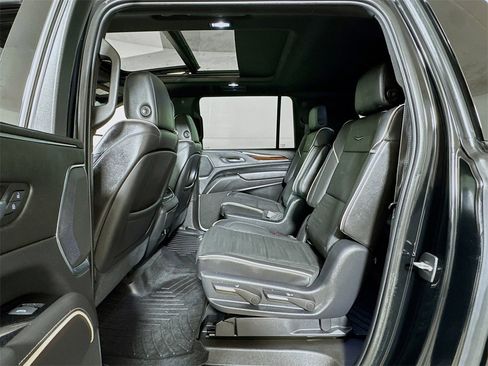 Used 2021 Cadillac Escalade ESV Premium Luxury image 24