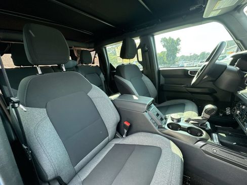 Used 2025 Ford Bronco 4-Door w/ Sasquatch Package AWD/4WD image 31