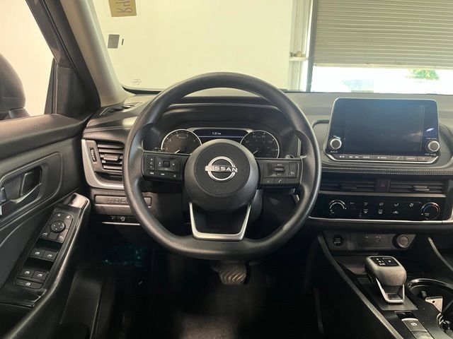 Used 2024 Nissan Rogue S FWD image 22