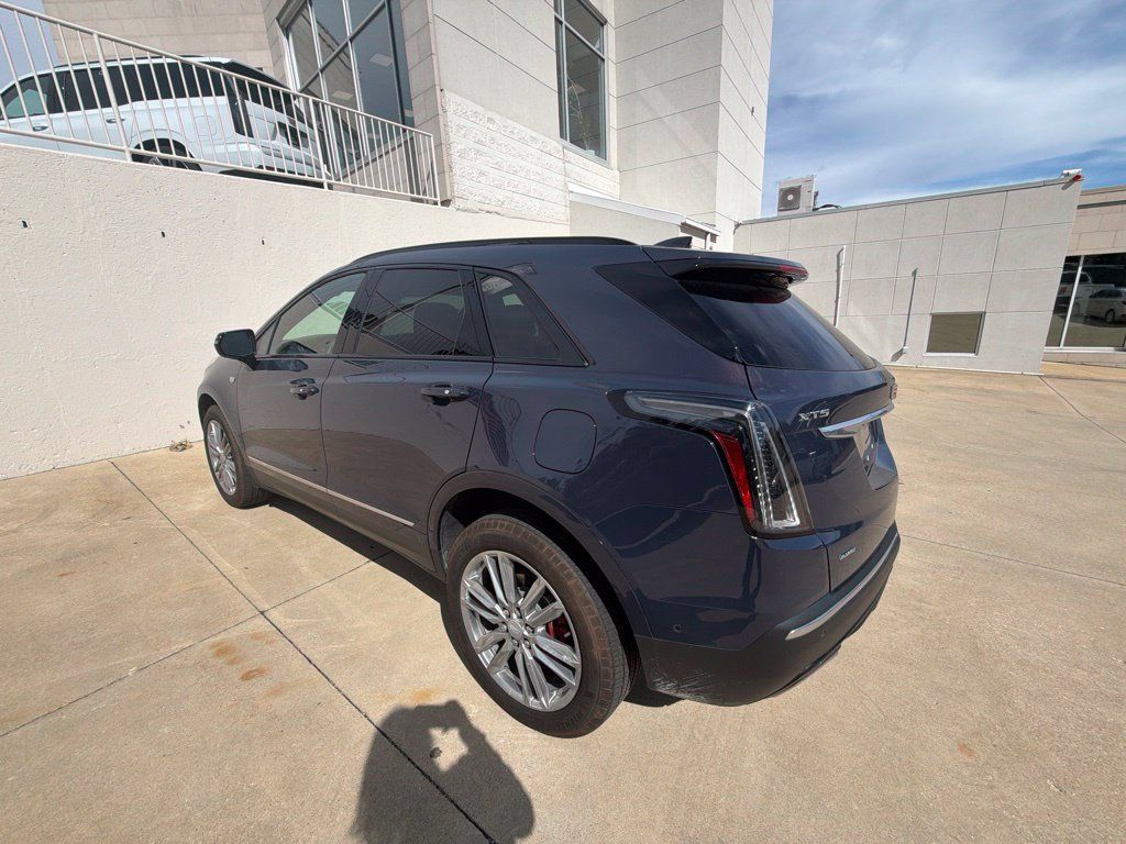 Used 2025 Cadillac XT5 Sportv w/ Technology Package AWD/4WD image 8