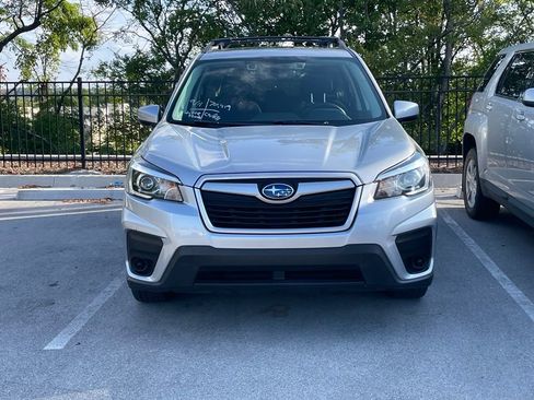Used 2019 Subaru Forester Premium AWD/4WD image 2
