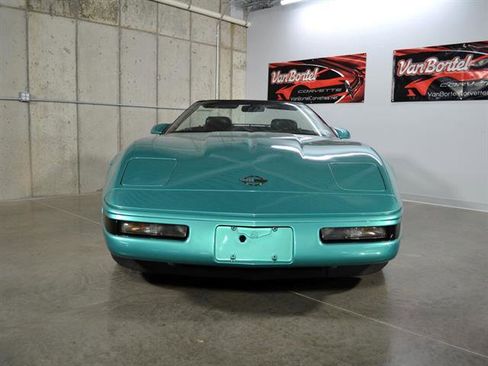 Used 1991 Chevrolet Corvette Convertible image 3