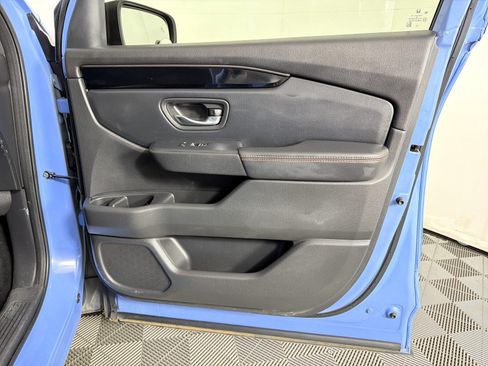 Used 2023 Honda Pilot TrailSport image 12
