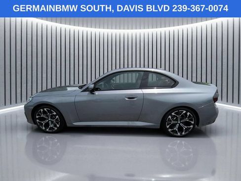Used 2025 BMW 230i Coupe w/ Premium Package RWD image 8