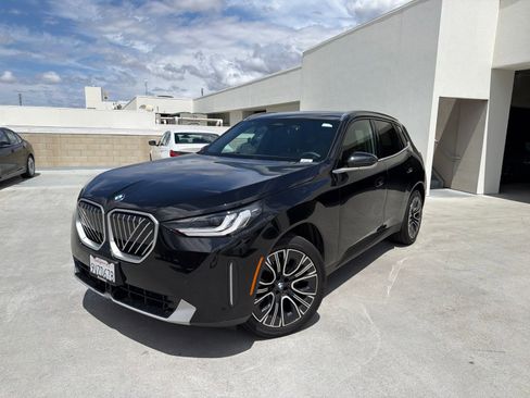 Used 2026 BMW X3 xDrive30 w/ Convenience Package AWD/4WD image 3