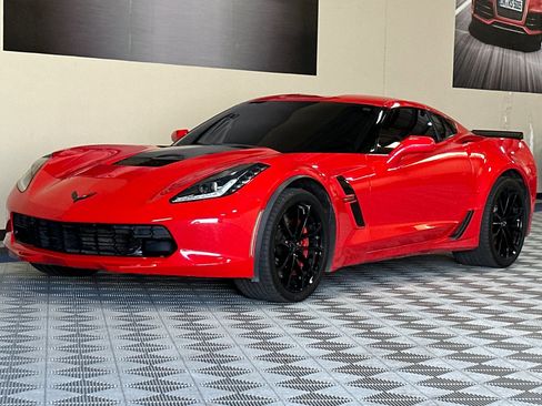 Used 2019 Chevrolet Corvette Grand Sport w/ Carbon Flash Badge Package image 8
