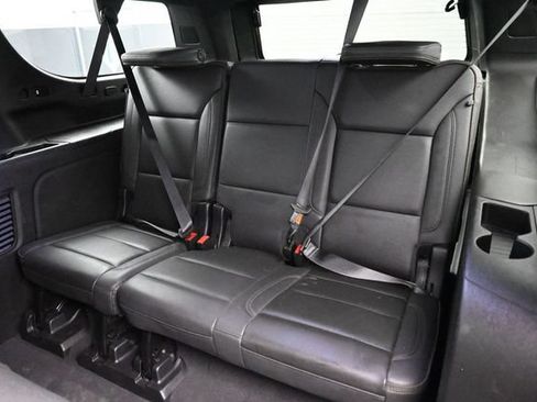 Used 2024 Chevrolet Suburban High Country AWD/4WD image 21