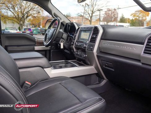 Used 2019 Ford F450 Lariat image 35