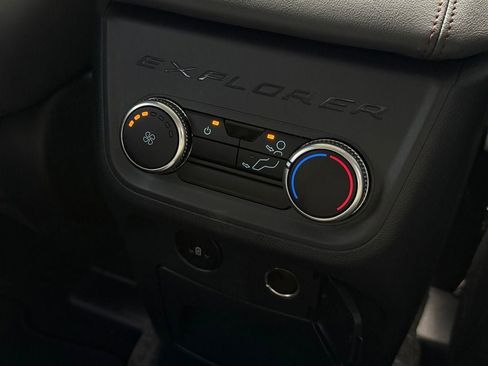 New 2026 Ford Explorer Active RWD image 52