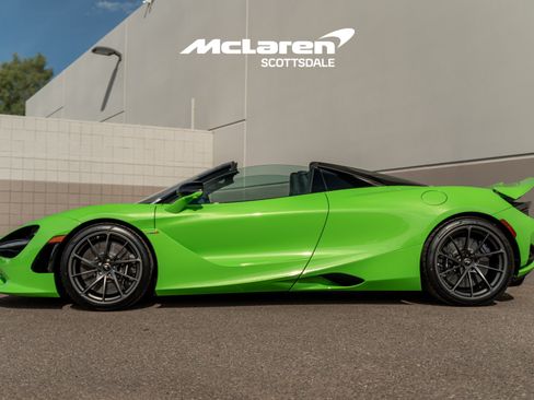 Used 2025 McLaren 750S Spider RWD image 4