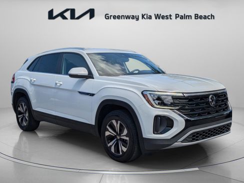Used 2025 Volkswagen Atlas Cross Sport SE FWD image 1