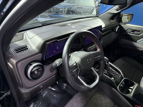 Used 2024 Chevrolet Colorado Z71 w/ Z71 Convenience Package 2 AWD/4WD image 20