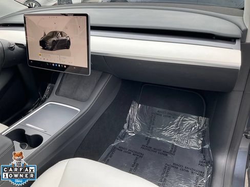 Used 2022 Tesla Model Y Long Range AWD/4WD image 66