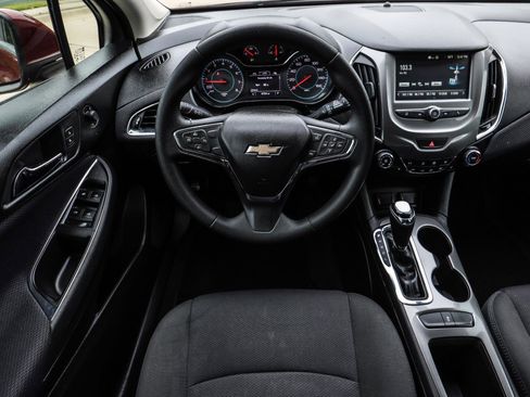 Used 2017 Chevrolet Cruze LT w/ Convenience Package FWD image 23