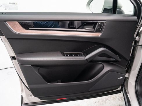 New 2026 Porsche Cayenne E-Hybrid Coupe image 28