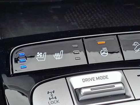 Certified 2022 Hyundai Tucson Limited AWD/4WD image 25
