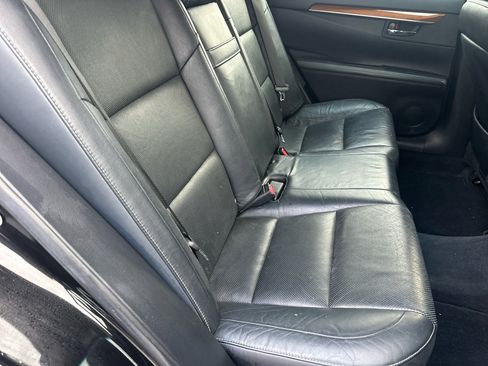 Used 2013 Lexus ES 300h w/ Luxury Pkg image 11