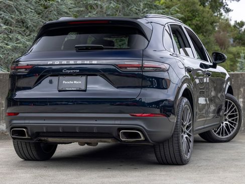 Certified 2022 Porsche Cayenne AWD/4WD image 10