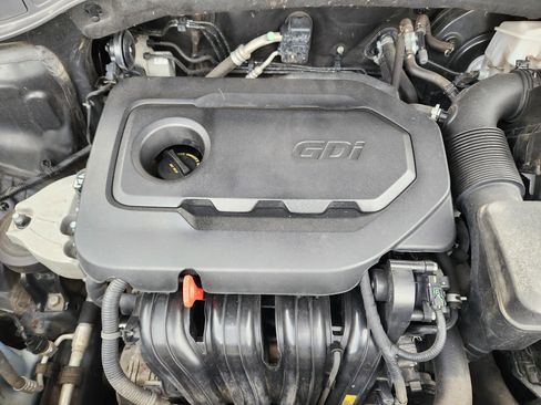 Used 2017 Hyundai Santa Fe Sport image 19