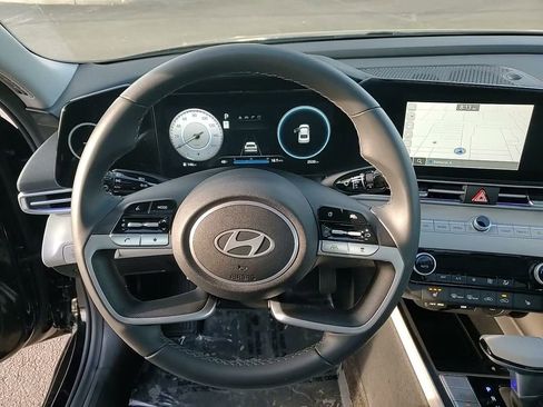Certified 2024 Hyundai Elantra Limited image 15