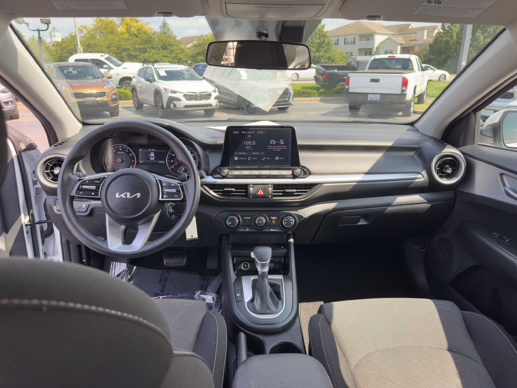 Used 2024 Kia Forte LXS w/ LXS Technology Package FWD image 18