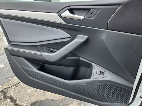 New 2026 Volkswagen Jetta SE image 22