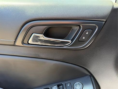 Used 2019 GMC Yukon XL SLE w/ Convenience Package image 30