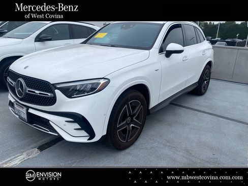 Used 2025 Mercedes-Benz GLC 350e 4MATIC image 1