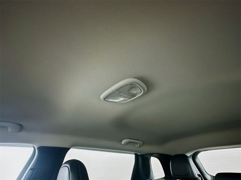 Used 2016 Jeep Cherokee Trailhawk w/ Trailer Tow Group image 21