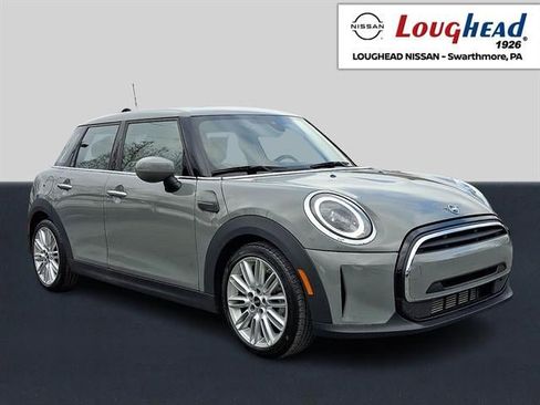 Used 2022 MINI Cooper 4-Door Hardtop image 1
