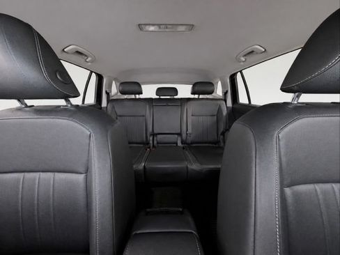 Used 2022 Volkswagen Tiguan SE AWD/4WD image 21